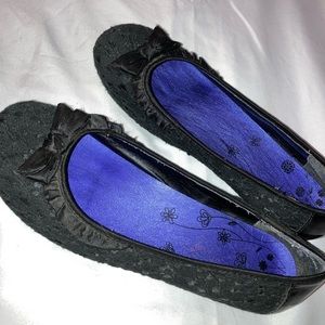 Black flats shoes